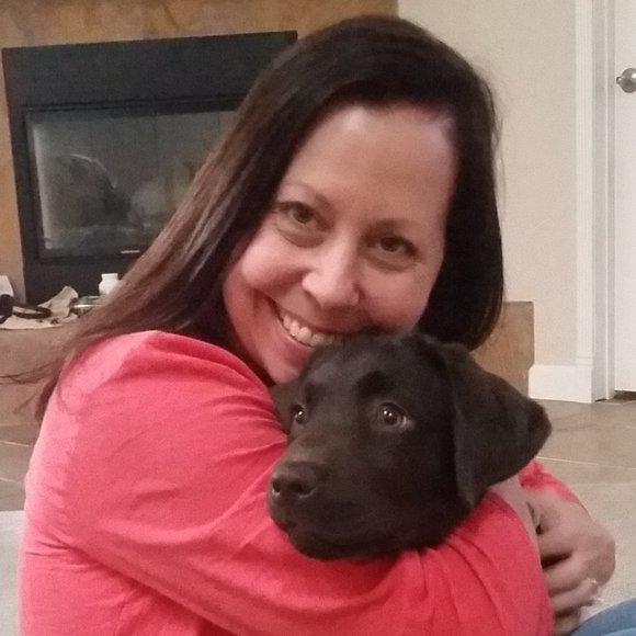 Meet your Posher, Melissa - Picture 1 of 2